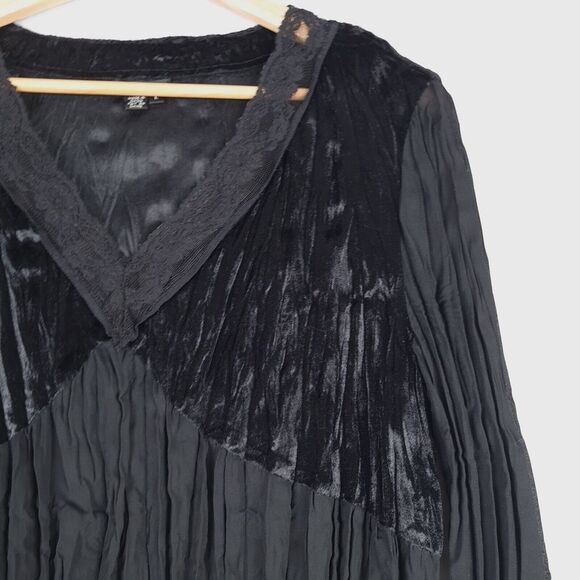 Vintage Velvet Sheer Top Womens Large Black Lace V Neck Dark Fairy Whimsy Goth - Picture 4 of 16